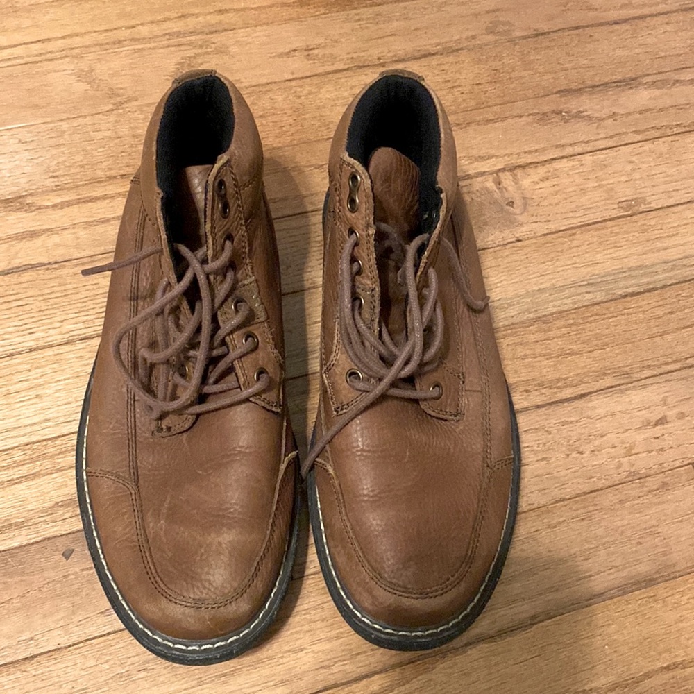 10 m brown leather boot